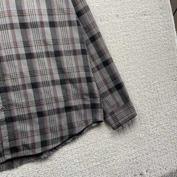Royal Robbins Grey / Red Flannel Plaid Outdoor Button Up Shirt Size Large Camp - Picture 4 of 14